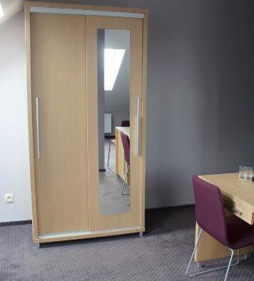 Hotel Pod Zlota Korona Opole Værelse billede
